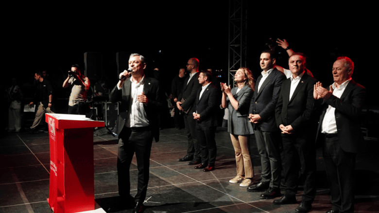 Yeni Parti mitingi