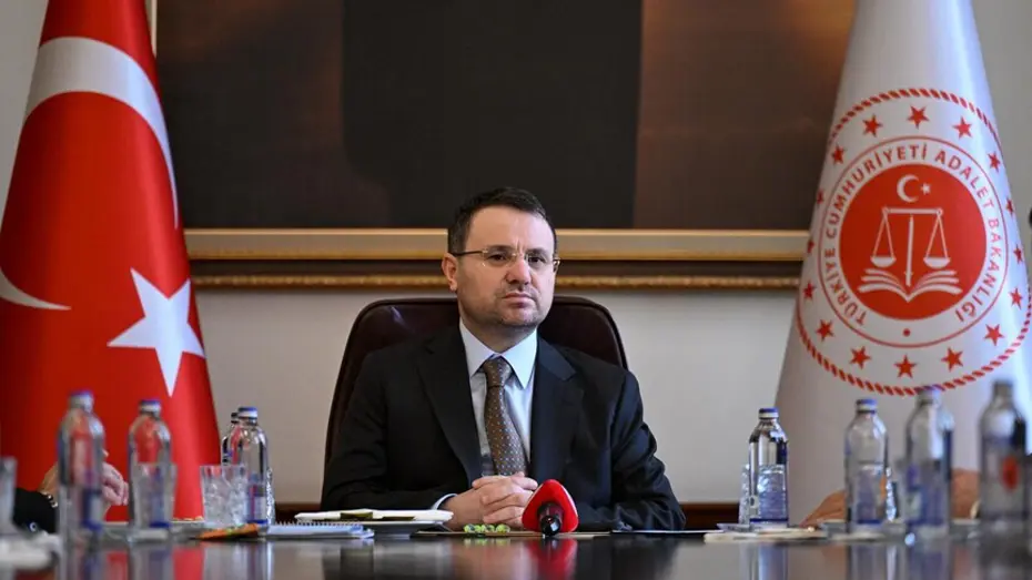 Hakim Meslekten Çıkarıldı